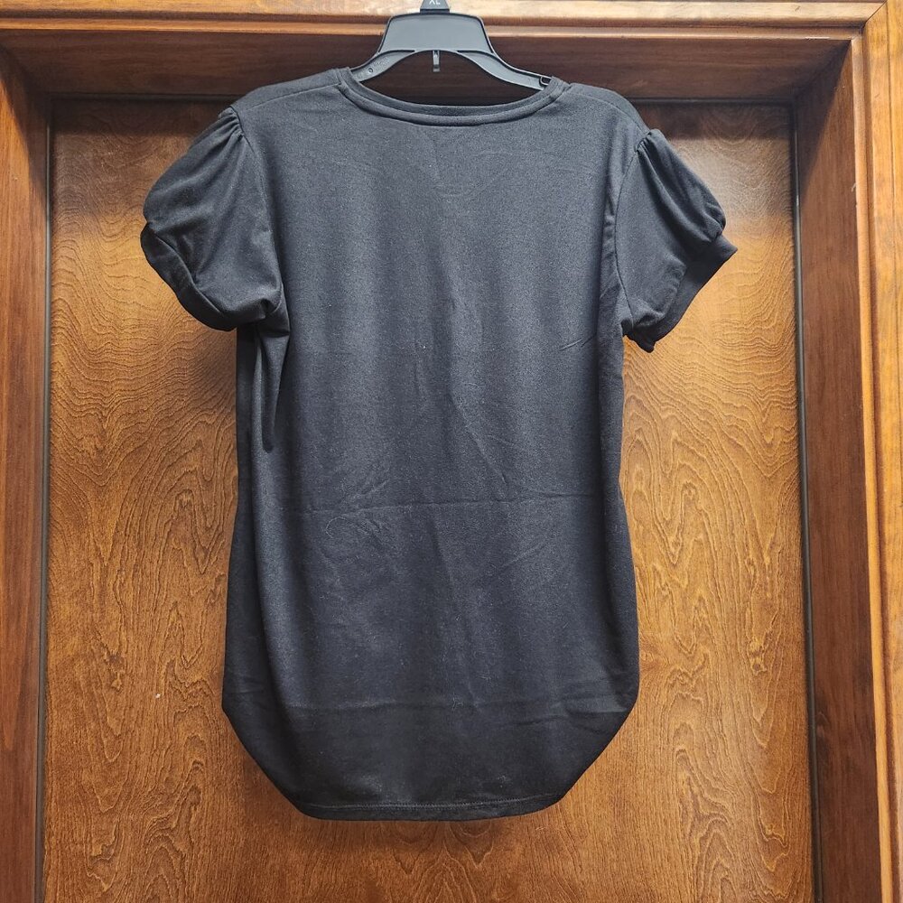Moschino Fitted Curved Hem Puffed Short Sleeve V-neck Black Tee | Medium - Picture 5 of 6